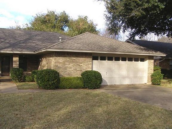 2nd image of 1103 De Pauw Dr