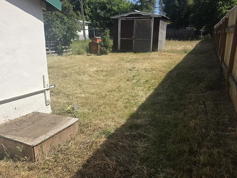 1240 Birch St — Photo 9