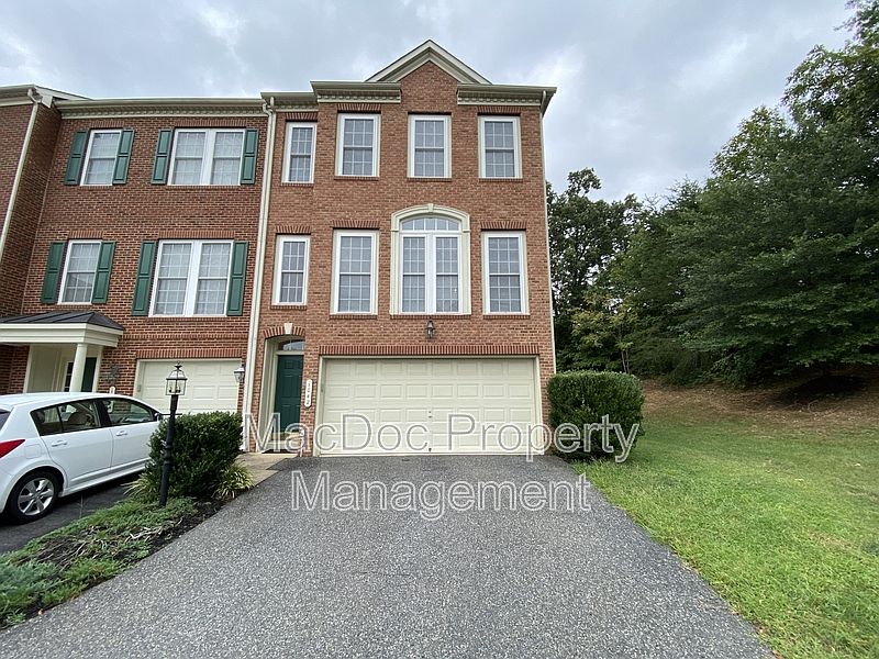 1st image of 1042 Hotchkiss Pl #1