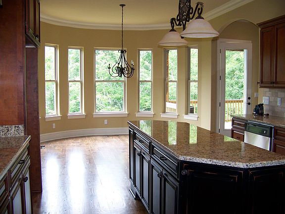 3rd image of 553 Summit Oaks Ct