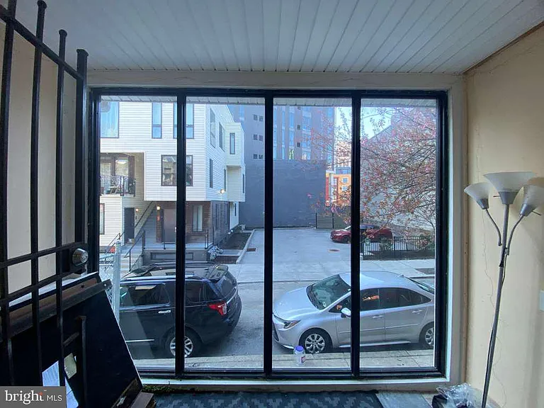 3215 Summer St — Photo 11