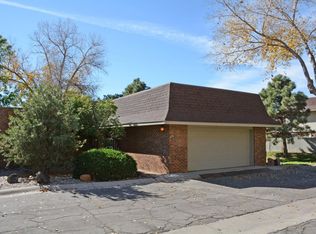 22 Lakeshore Dr NE, Albuquerque, NM 87112