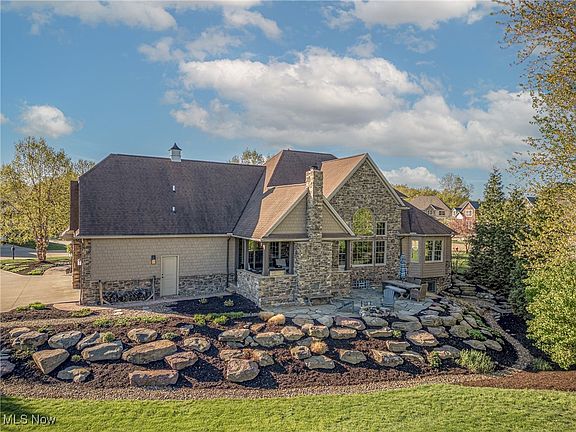 3rd image of 4128 Saint Theresa Blvd