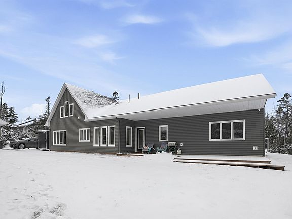 4th image of 502 High Rd