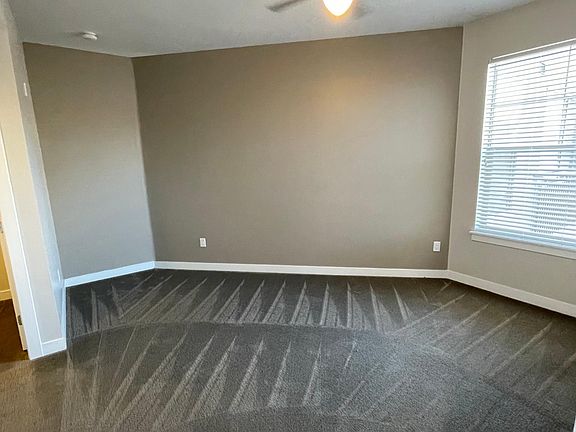 4th image of 1939 N Emerson St #205