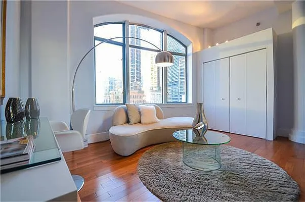 Rented by Global Realty Opportunities | media 10