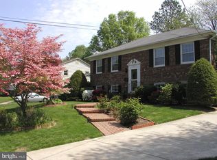 8317 Riverside Rd, Alexandria, VA 22308