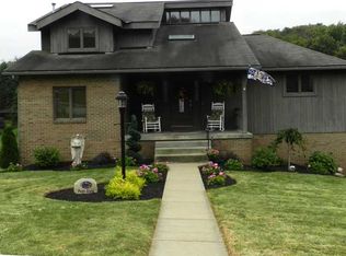 154 Field Club Dr E, Mc Kees Rocks, PA 15136