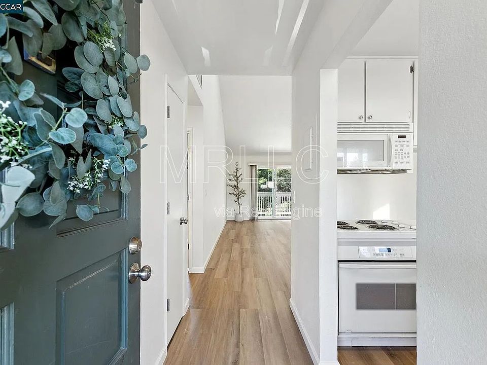 1st image of 3847 Vineyard Ave #31