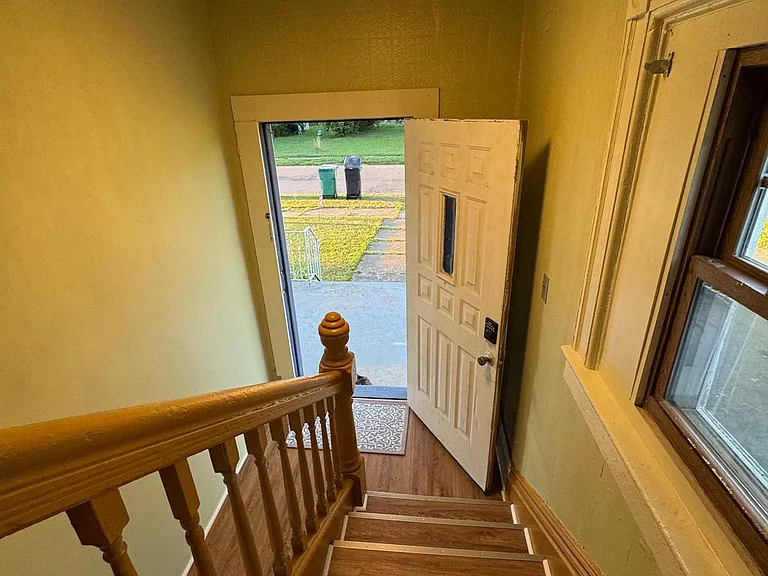 1817 Ontario Ave #2 — Photo 3