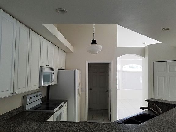 Home For Sale In Port Saint Lucie