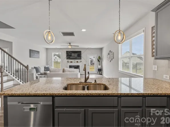 4546 Dover Ct, Denver, NC 28037