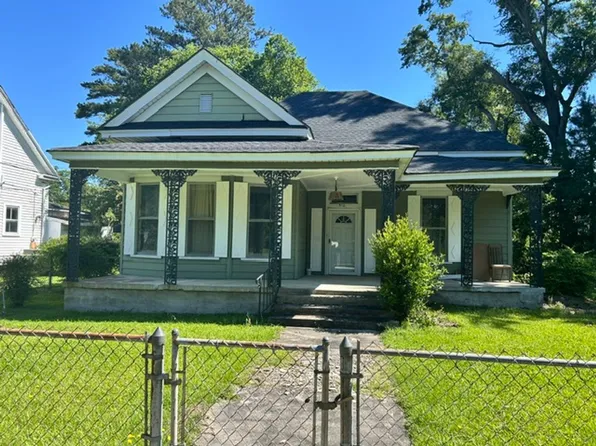 510 W Main St, Rowland, NC 28383