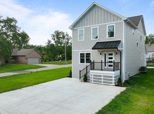 W3824 Lakeview DRIVE, Lake Geneva, WI 53147