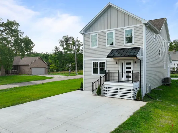 W3824 Lakeview DRIVE, Lake Geneva, WI 53147