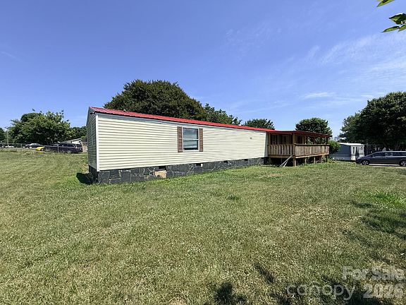 2nd image of 2330 Springdale Dr