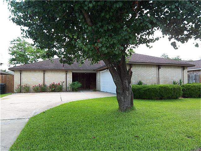 1st image of 3427 Luton Park Dr