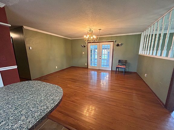 3rd image of 2076 Mount Vernon Rd