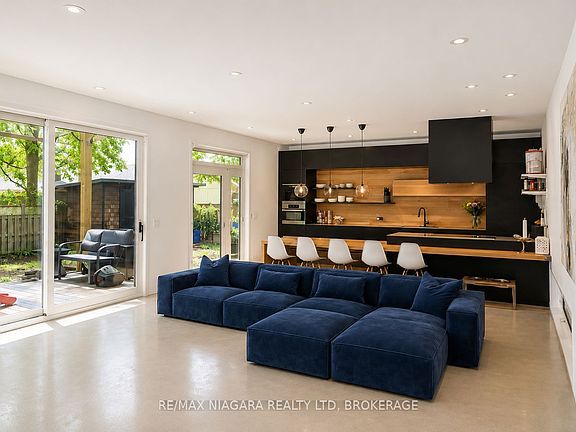 4th image of 1 Timber Ln