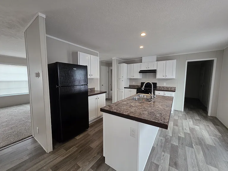 Pineview Estates — Photo 26