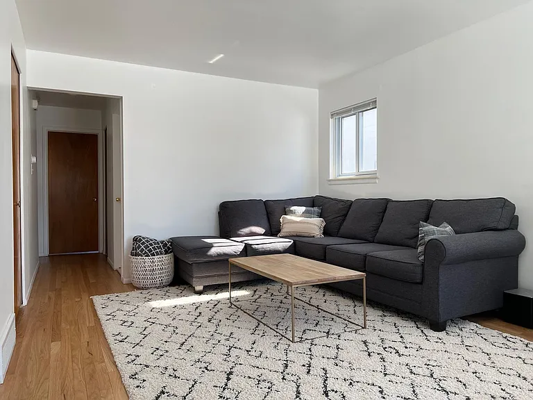 3016 Harvard Rd — Photo 3