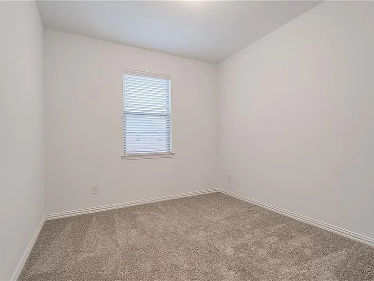3708 Lantern Ln — Photo 22