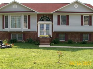 212 Lauren Dr, Rogersville, TN 37857