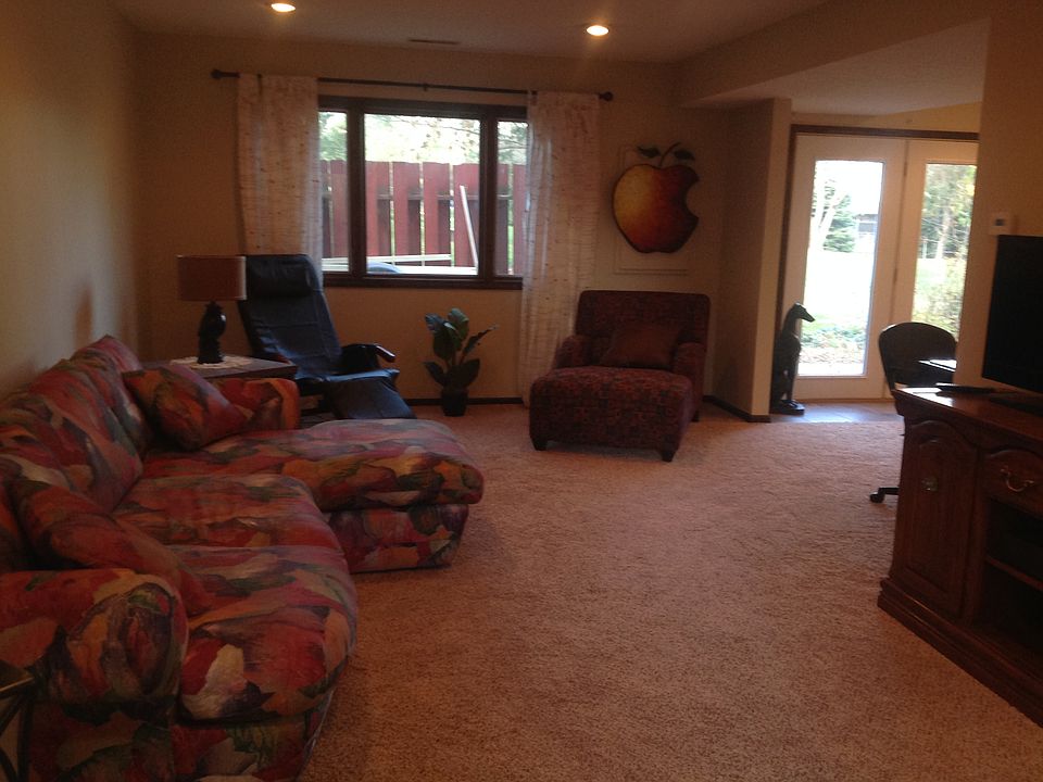 1st image of 5820 Oakridge Dr