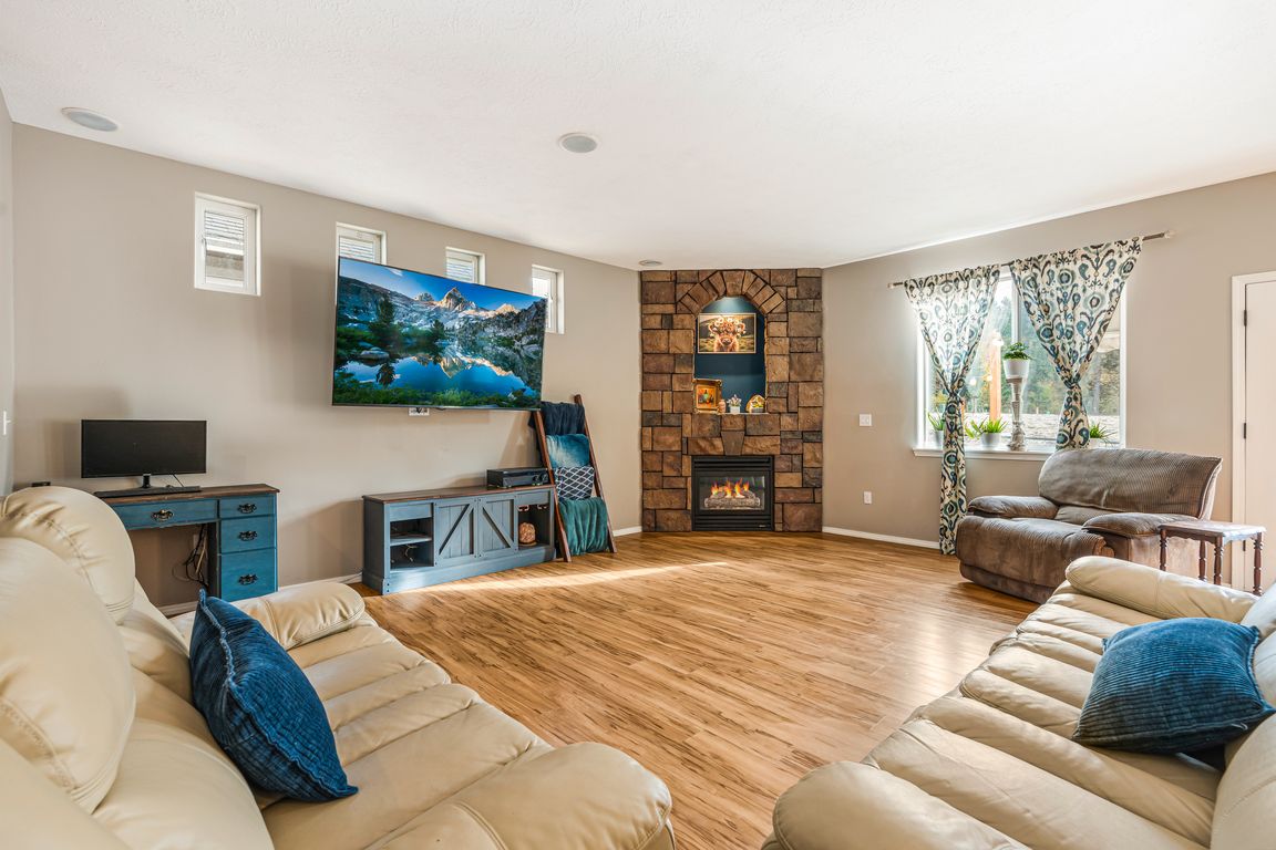 next background image