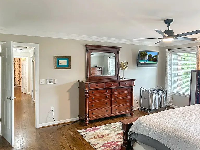1105 Ontario Ct — Photo 14