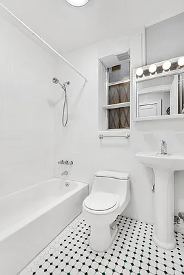 Rented by Modern Spaces | media 4