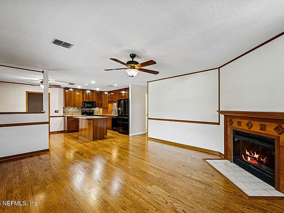 3rd image of 1888 CLEMSON Road