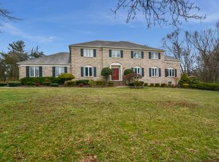 44 Pheasant Run Dr, Basking Ridge, NJ 07920