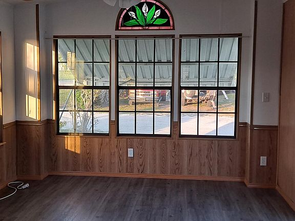 4th image of 1118 Highway 441 SE #1