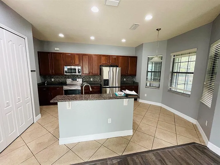 10802 Willow Ridge Loop — Photo 5