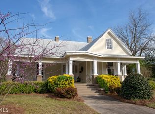 303 Veazey St, Union Point, GA 30669