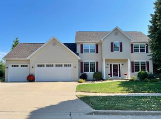 4800 N Tanglewood Dr, Appleton, WI 54913