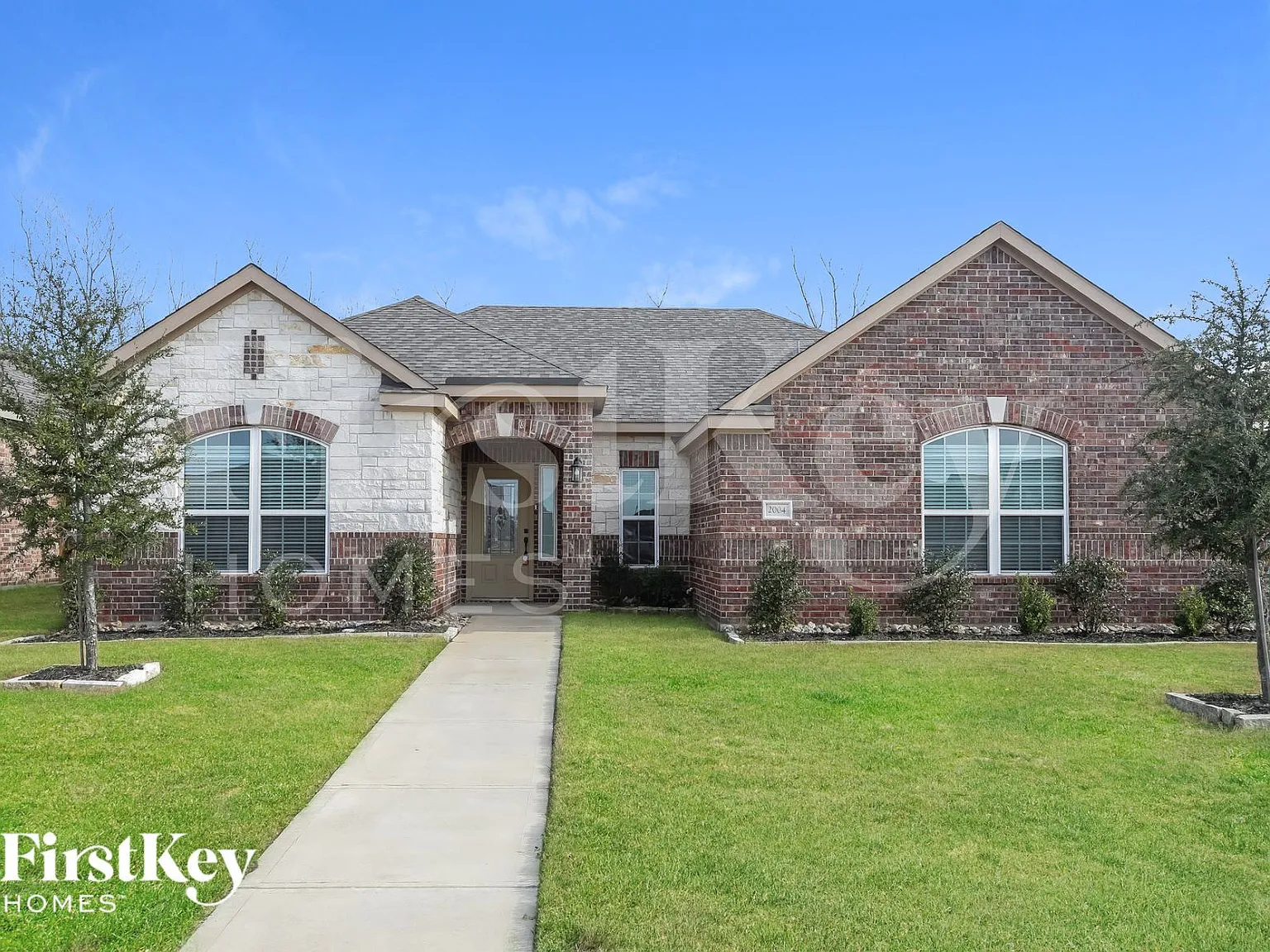 3 bed, 2.0 bath, 1810 sqft, $2,575 — Photo 1