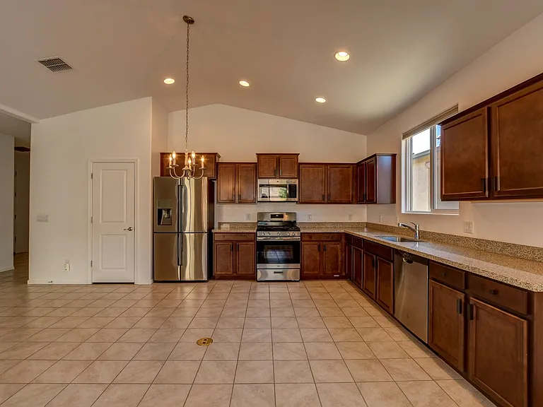 6222 Goldfinch Dr — Photo 11