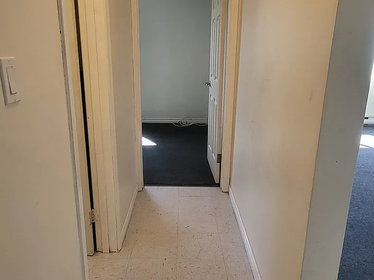 265 Macdonnell St #3 — Photo 11