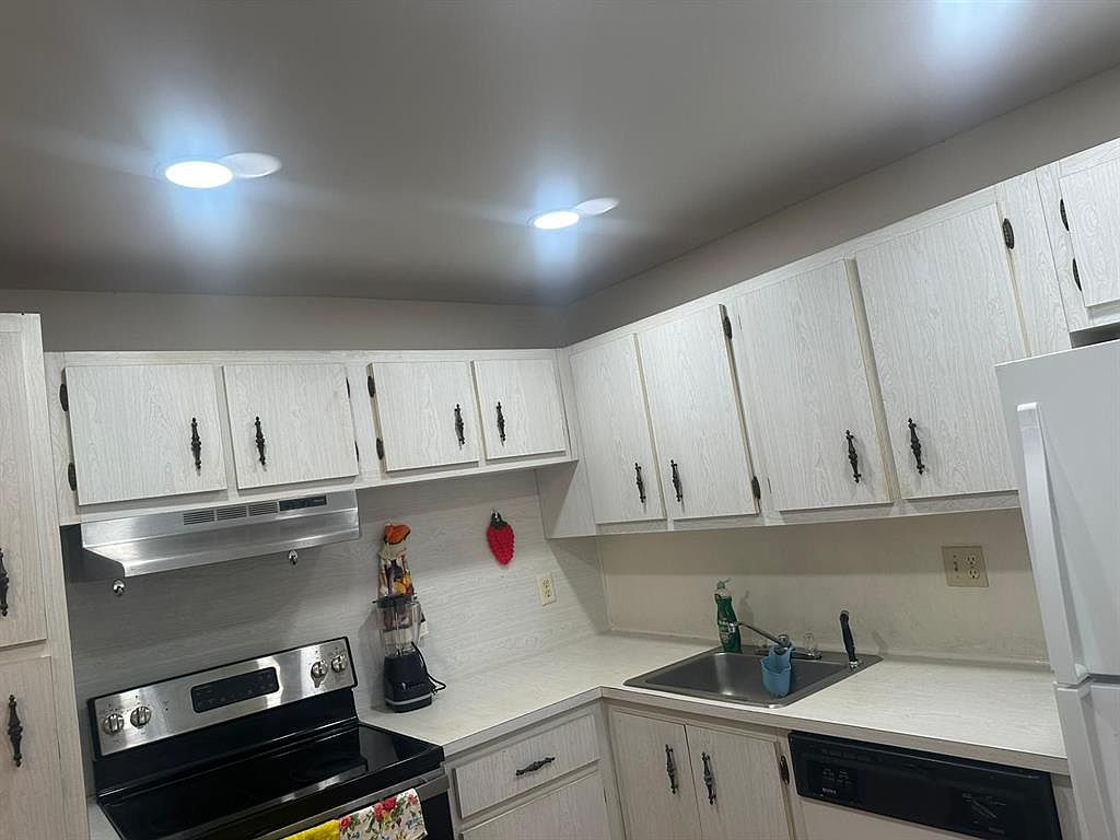 3100 Holiday Springs Blvd #210