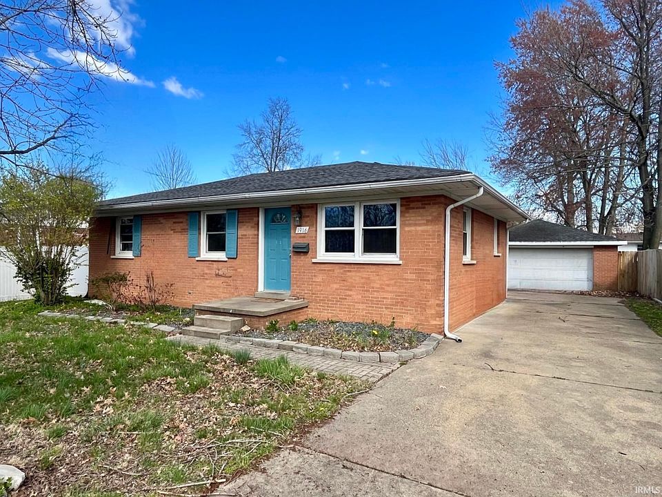 1st image of 1916 Carol Dr