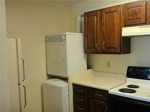 4th image of 5044 Thrush Dr