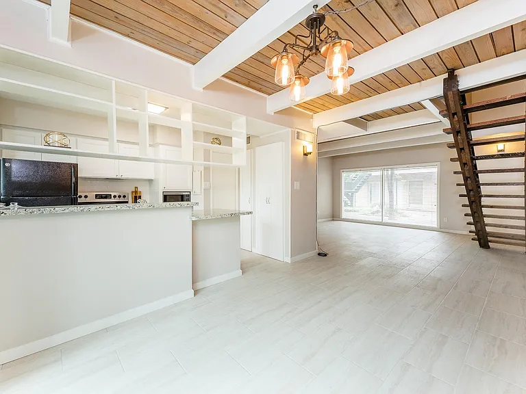3809 N Braeswood Blvd #9 — Photo 5