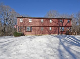 46 Davis Rd #B, Millbury, MA 01527
