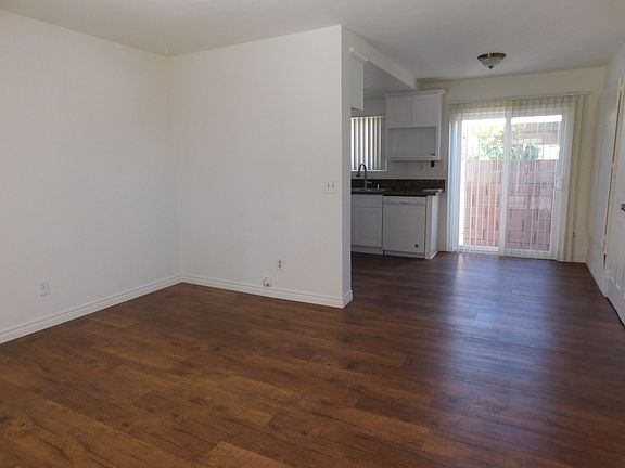 3rd image of 8051-8057 Roosevelt Ave #8055