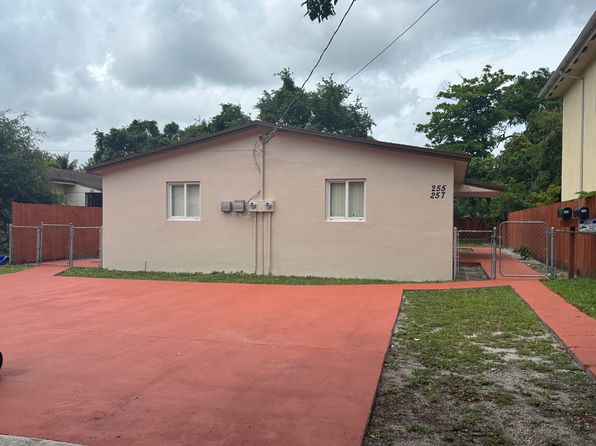 257 NW 57th St