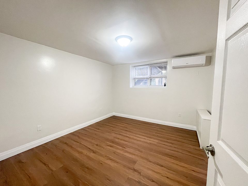 1st image of 18-55 21st Dr #1L