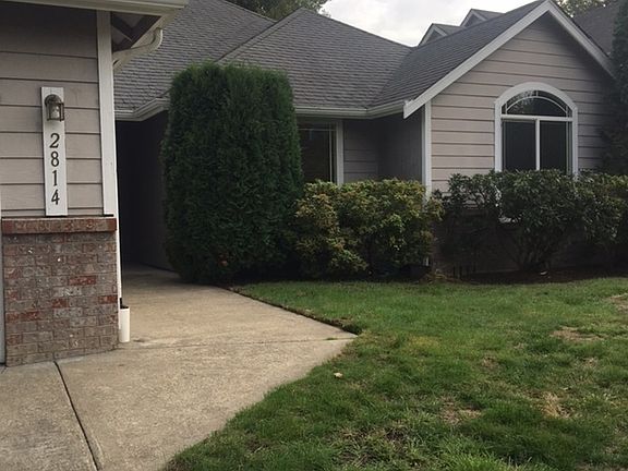 2nd image of 2814 Muriel Ct SE