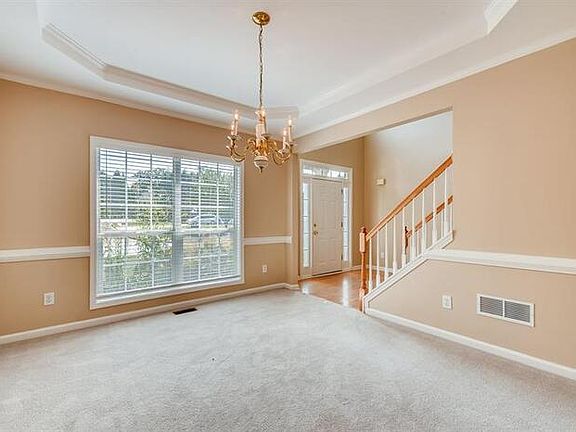 3rd image of 432 Leggett Oaks Ln